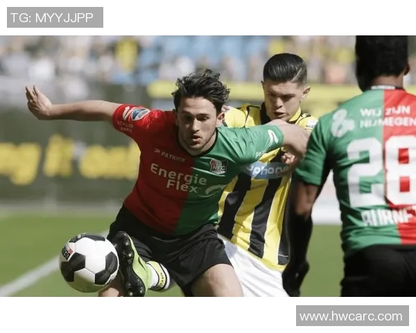 荷乙联赛阿贾克斯青年队迎战奈梅亨争夺胜利之战